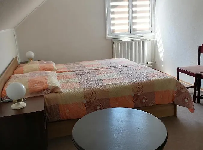 V Apartmanu